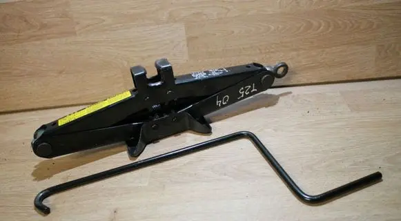 Toyota Avensis T250 Lift Jack 0911105031
