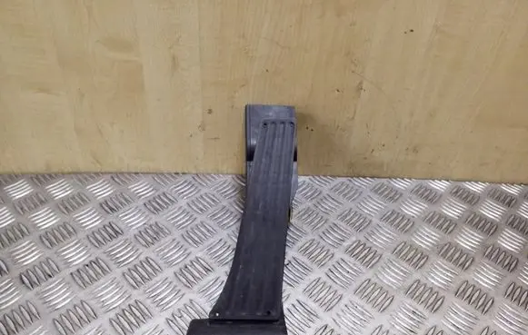 BMW X3 E83 Accelerator throttle pedal 35406762480 6762480