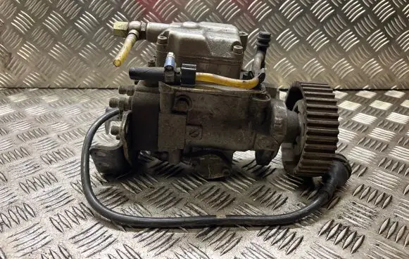 Volvo S40, V40 Fuel injection high pressure pump 0460414984