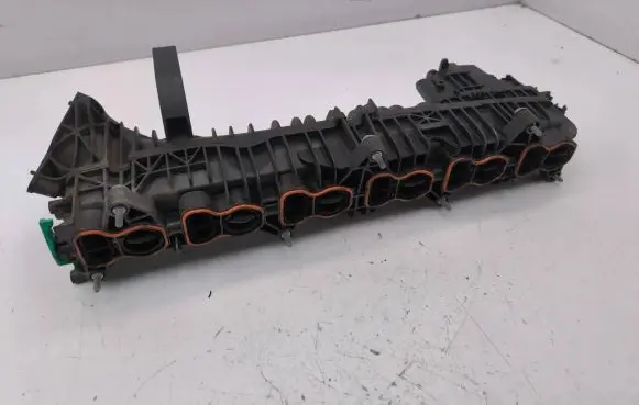 BMW 5 F10 F11 Intake manifold 7811909
