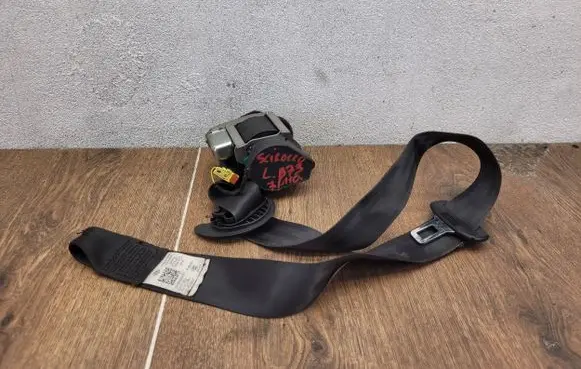 Volkswagen Scirocco Front seatbelt 1K8857705A 1000059 615109661