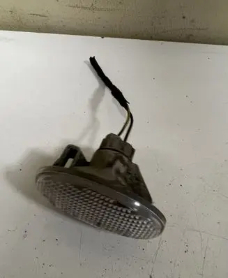 Mercedes-Benz Vito Viano W639 Front fender indicator light 