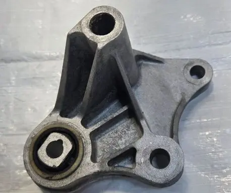 Ford C-MAX II Gearbox mounting bracket