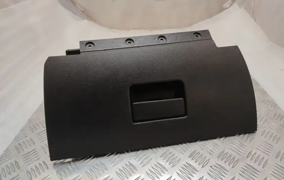 Ford Mustang V Glove box 44ZG2890