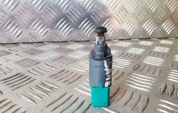 Clutch pedal sensor