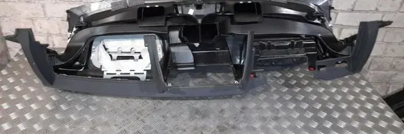 BMW 7 E65 E66 Dashboard 70024159