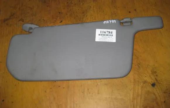 Nissan Primera Sun visor