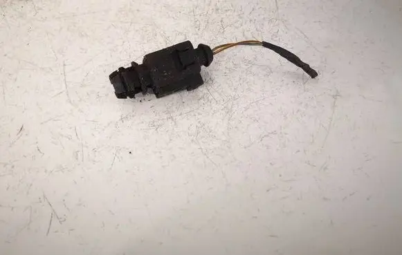 Volkswagen Jetta V Outside/exterior temperature sensor 1J0973702