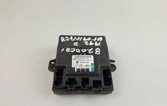 Mercedes-Benz B W245 Door control unit/module A1698207326