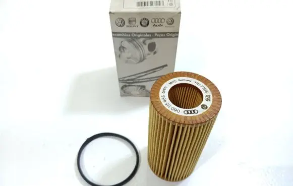 Skoda Octavia Mk2 (1Z) Oil sump 06D115562 06D115466 HU719/6