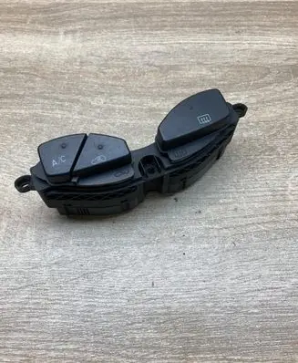 Ford Focus Windscreen/window heater switch 5S4T19A945AA