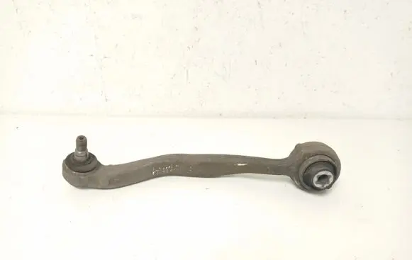 Mercedes-Benz C W204 Front lower control arm/wishbone A2043306711