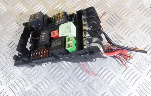 Volkswagen Golf VII Fuse module 5Q0937125 0006227