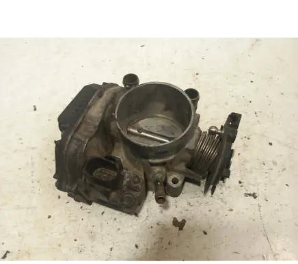 Audi A4 S4 B5 8D Throttle valve 058133063