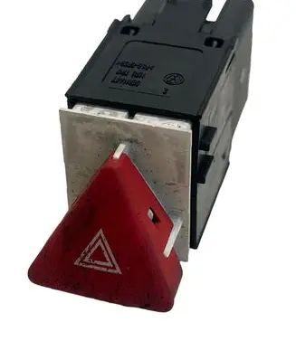 Volkswagen PASSAT B6 Hazard light switch 3C0953509A