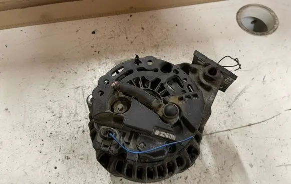 Audi A6 S6 C5 4B Generator/alternator 078903016 0124615007282