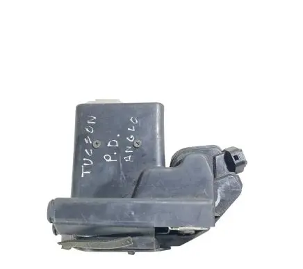 Hyundai Tucson JM Front door lock
