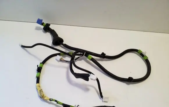 Lexus RX 330 - 350 - 400H Rear door wiring loom 8215448110
