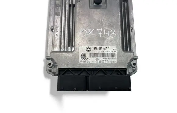 Volkswagen Transporter - Caravelle T5 Engine control unit/module ECU 038906016T 0281012761