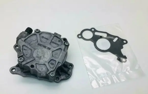 Volkswagen Beetle A5 Vacuum pump 03L145100F