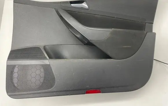 Volkswagen PASSAT B6 Front door card panel trim