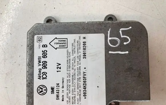 Volkswagen PASSAT B5.5 Airbag control unit/module 1C0909605B