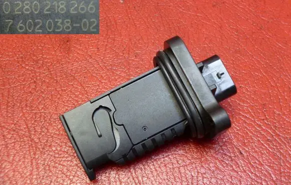 BMW 1 F20 F21 Mass air flow meter 7602038