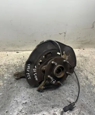 Toyota Auris 150 Front wheel hub