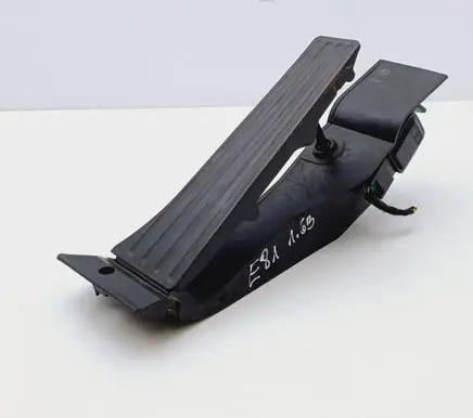 BMW 1 E81 E87 Accelerator throttle pedal 3542676693102