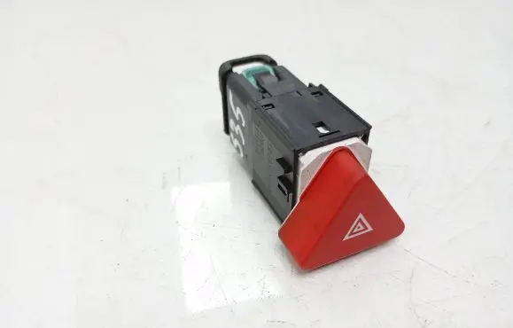 Volkswagen Golf Plus Hazard light switch 5M0953509A 9751240 27005S