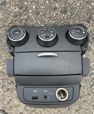 SsangYong Korando Climate control unit 6871034101