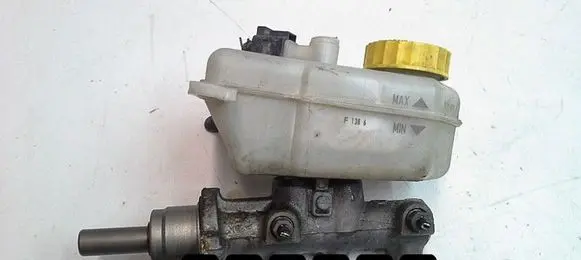 Skoda Fabia Mk1 (6Y) Master brake cylinder