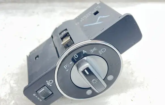 Mercedes-Benz C W204 Light switch A2045451804