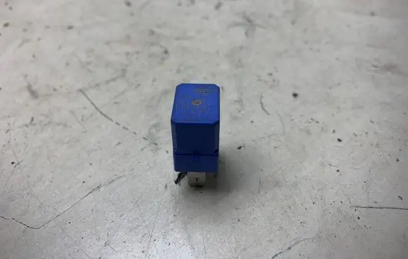 Nissan X-Trail T30 Other relay 25230 79945