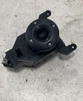 Hyundai Santa Fe Wing mirror switch 371480