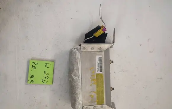 Mazda 323 Passenger airbag L8001530095 ABPAS220443355NAT 68532442