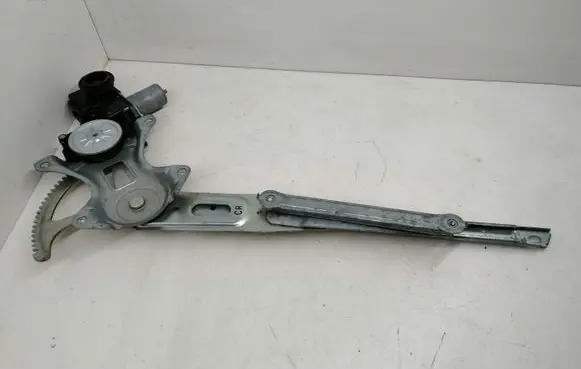 Toyota Prius+ (ZVW40) Front door window regulator with motor 8571047160 0620204031