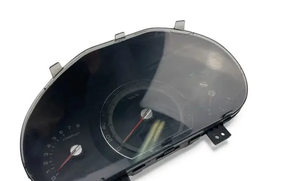 KIA Sportage Speedometer (instrument cluster) 940033U415