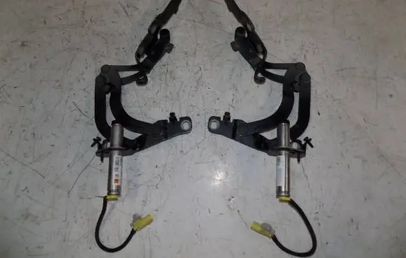 Peugeot RCZ Engine bonnet/hood hinges YM17340380 YM17340080