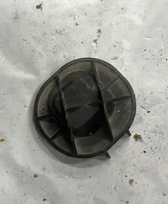 Nissan Primera Headlight/headlamp dust cover 88201813