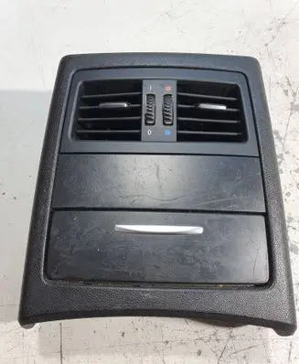 BMW 3 E90 E91 Rear air vent grill 6932023 89320240 14A21810