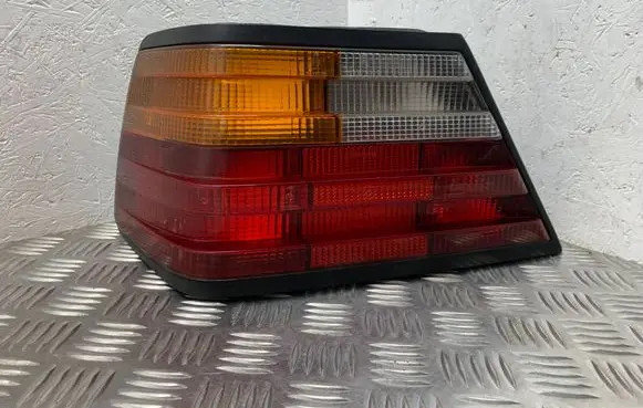Mercedes-Benz E W124 Rear/tail lights 53373R6 53373R23