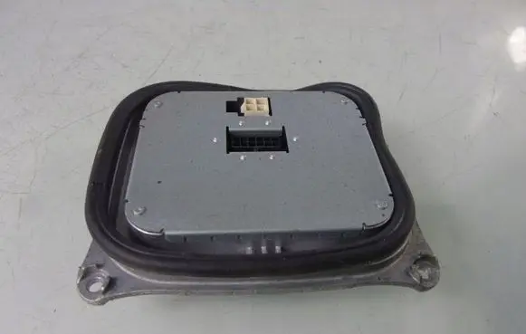 Peugeot 308 LED ballast control module 130732940300