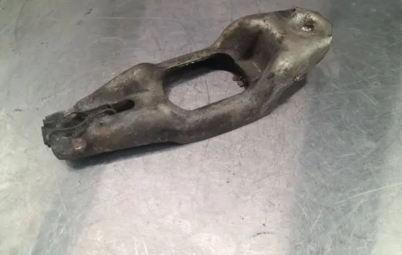 Audi A4 S4 B5 8D Clutch release arm fork 012141719B