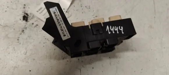 Toyota Avensis T250 Fuse module