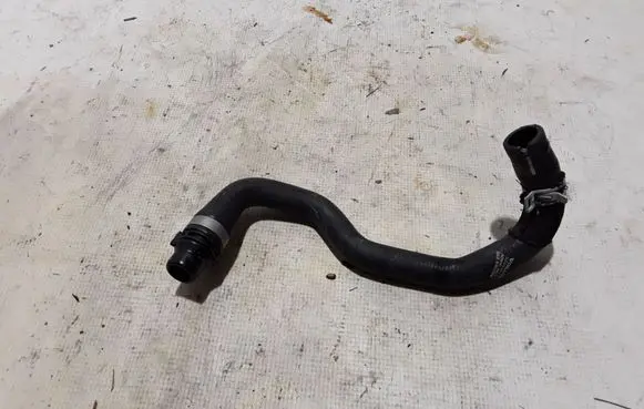 Volvo XC60 Engine coolant pipe/hose 32252517