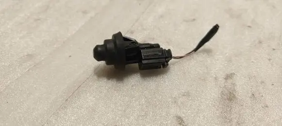 Dacia Sandero III Rear door sensor 7700427640B