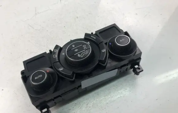 Peugeot 3008 I Interior fan control switch 96738322XT