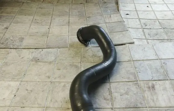Renault Megane II Intercooler hose/pipe MANC01055030408