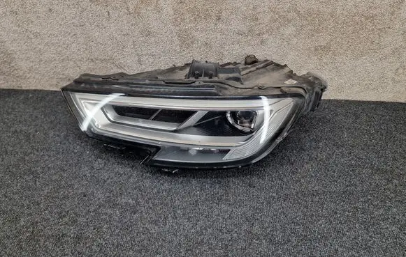 Audi A3 S3 8V Headlight/headlamp 8V0941773D